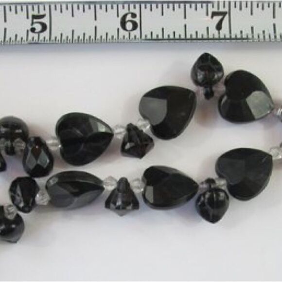Vintage Single Strand Necklace with Black Acrylic Hearts,/Clear Crystal +Pendant - Picture 8 of 8